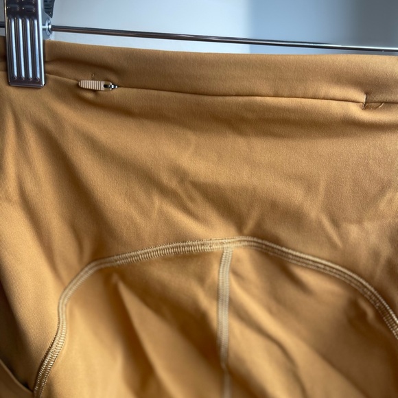 Lululemon Swift Speed High-Rise Tight 28"
Spiced Bronze Size 2 - Picture 12 of 14